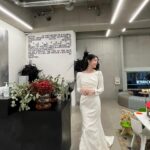 Uhm Hyun-kyung Instagram - MBC연기대상 시상하러 다녀왔어요! 벌써 1년이 지났다니 시간이 참 빠르네요 🐰 아듀 2022 🤟🏻