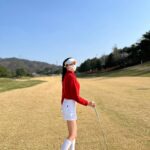 Uhm Hyun-kyung Instagram - 윤영이 첫필드 동행⛳️ #거기서거기 😭
