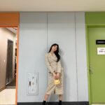 Uhm Hyun-kyung Instagram - 음? 나 불렀어? 😳 점점 봄이 오고있네요🌸 오늘도 화이팅 👍🏻