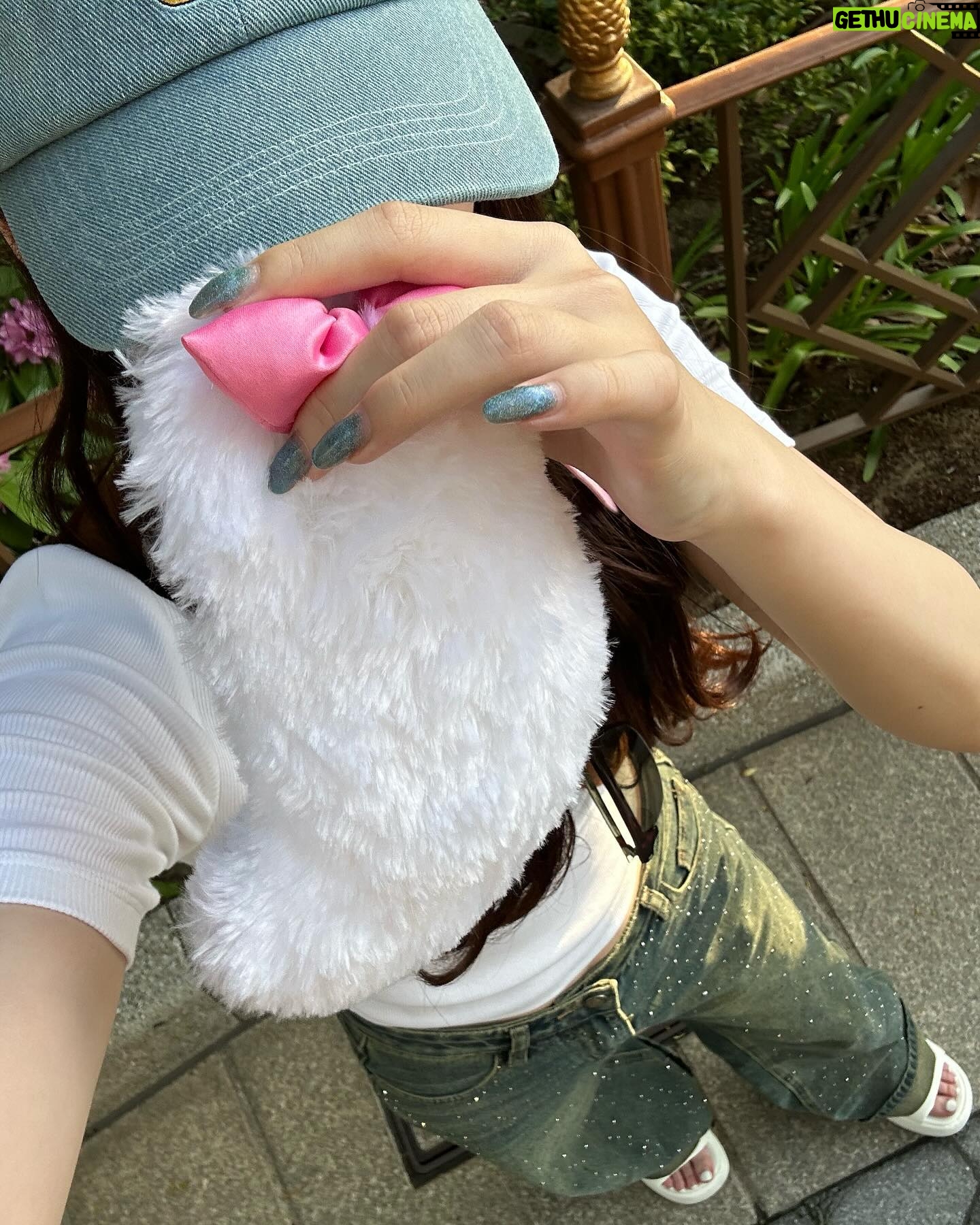 Ui Mihara - 20.2K Likes - GWままと妹が来てたので
この前ディズニー行ってきた🐭🏰🤍