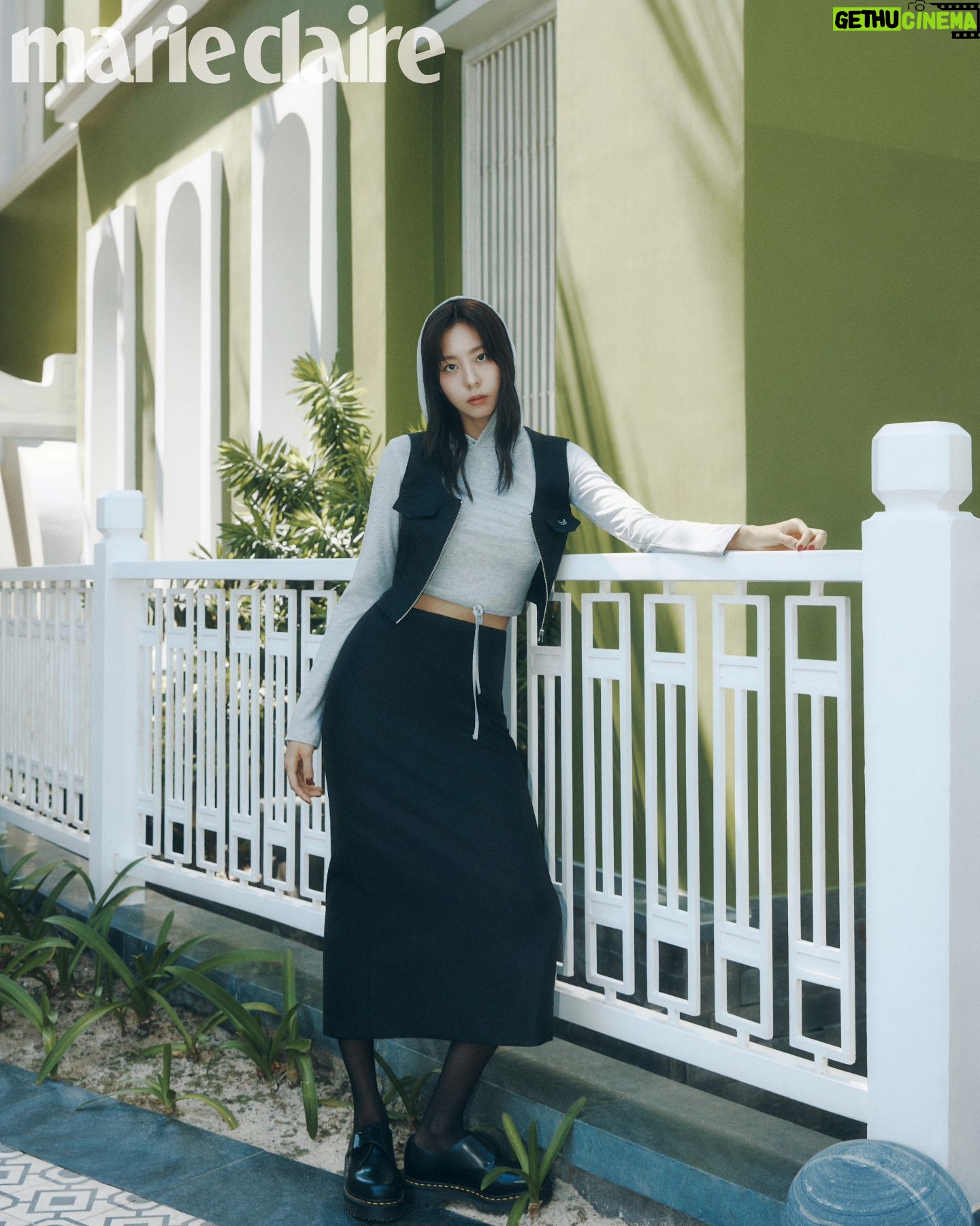 Uie Instagram - . ๐ด๐ Staff. Contributing Editor ์ ํฌ์ (@heesook_s) Photography ์ค์ก์ด (@songgge) Styling ๋
ธ๊ฒฝ์ธ (@imyourapplepie) Hair ๊น๊ท์ (@gwiaekim) Makeup ๊น์ ์ (@sinyeong0907) Location JW ๋ฉ๋ฆฌ์ดํธ ํธ๊พธ์ฅ ์๋ฉ๋๋ ๋ฒ ์ด ๋ฆฌ์กฐํธ & ์คํ(@jwmarriottphuquoc)