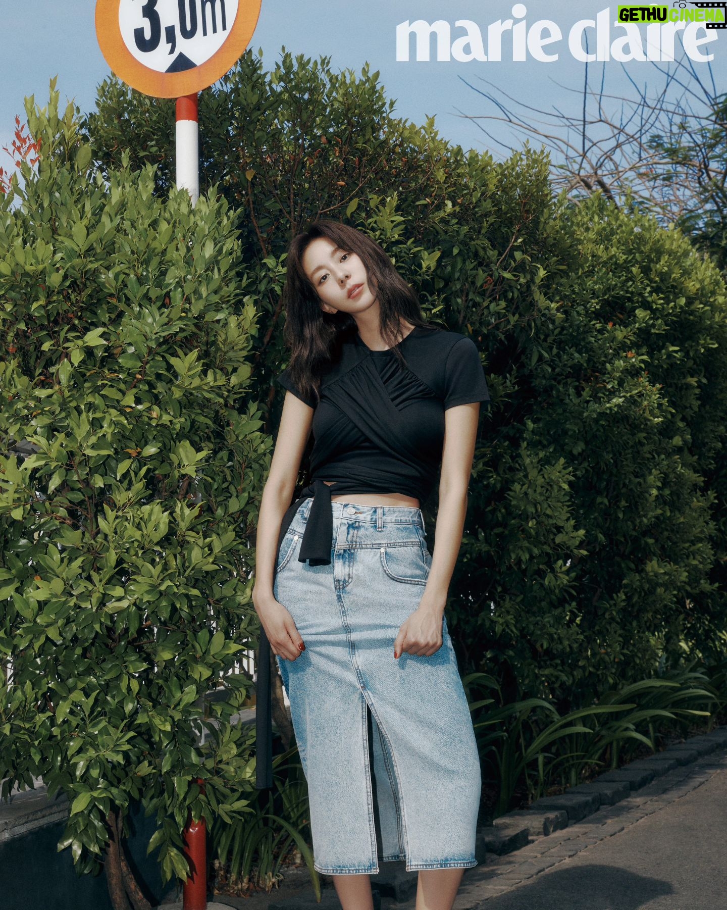 Uie Instagram - . ๐ด๐ Staff. Contributing Editor ์ ํฌ์ (@heesook_s) Photography ์ค์ก์ด (@songgge) Styling ๋
ธ๊ฒฝ์ธ (@imyourapplepie) Hair ๊น๊ท์ (@gwiaekim) Makeup ๊น์ ์ (@sinyeong0907) Location JW ๋ฉ๋ฆฌ์ดํธ ํธ๊พธ์ฅ ์๋ฉ๋๋ ๋ฒ ์ด ๋ฆฌ์กฐํธ & ์คํ(@jwmarriottphuquoc)