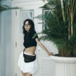Uie Instagram - . 🌴🏖 Staff. Contributing Editor 신희숙 (@heesook_s) Photography 윤송이 (@songgge) Styling 노경언 (@imyourapplepie) Hair 김귀애 (@gwiaekim) Makeup 김신영 (@sinyeong0907) Location JW 메리어트 푸꾸옥 에메랄드 베이 리조트 & 스파(@jwmarriottphuquoc)