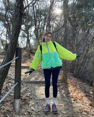 Uie Instagram - .
산책🤭🫢