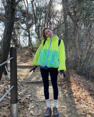 Uie Instagram - .
산책🤭🫢