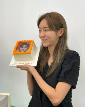Uie Instagram - 진짜 고마워😭😭
내가 더 열심히 할께❣️❣️