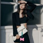 Uie Instagram - . 🌴🏖 Staff. Contributing Editor 신희숙 (@heesook_s) Photography 윤송이 (@songgge) Styling 노경언 (@imyourapplepie) Hair 김귀애 (@gwiaekim) Makeup 김신영 (@sinyeong0907) Location JW 메리어트 푸꾸옥 에메랄드 베이 리조트 & 스파(@jwmarriottphuquoc)