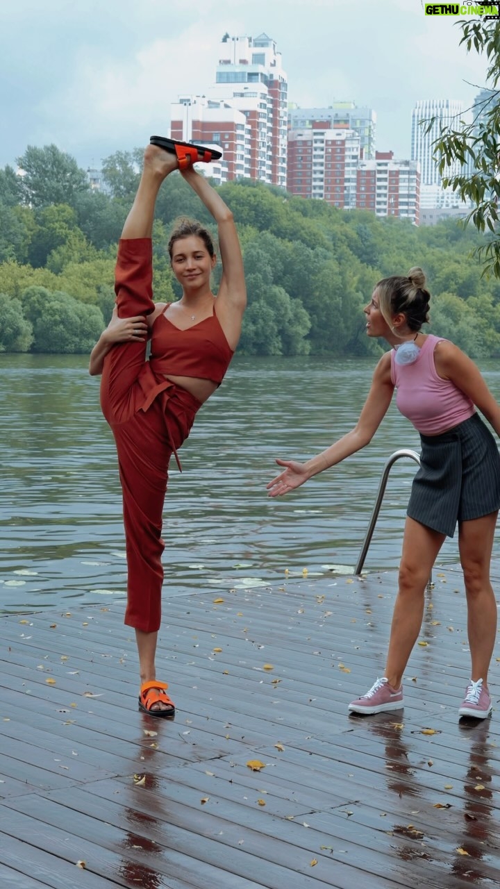 Uliana Donskova - 19.1K Likes - Олимпийские чемпионки - они такие, но зато у меня ананас 🍍
#юмор #этотынарисовал #олимпиада #шпагат #гимнастика #танец #смешно #dance