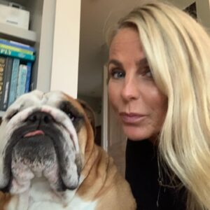 Ulrika Jonsson Instagram - I have news.
Randomly, on this day last year, my little Leo started chemo for his chronic lymphocytic leukaemia.
Yesterday I spoke to his consultant @fitzpatrick_referrals who told me we can stop the chemo because although he will never be cured, he has responded well to treatment and will now just have regular blood tests. (Huge thanks to our local vet @henleyvets who check him every 3 weeks).

You guys know how much I love this boy.
You also know the dogs I’ve lost.
This is the best news in the circumstances and I am quietly thrilled.
It’s all that I could have asked for.

Leo, on the other hand, has taken the news in his stride.
I’m working intensely at the moment and it’s safe to say, he’s fuming.
#leo
#cancerboy
#motherofbullies