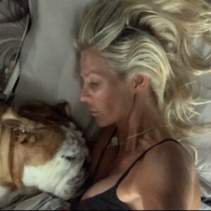 Ulrika Jonsson Instagram - I have news.
Randomly, on this day last year, my little Leo started chemo for his chronic lymphocytic leukaemia.
Yesterday I spoke to his consultant @fitzpatrick_referrals who told me we can stop the chemo because although he will never be cured, he has responded well to treatment and will now just have regular blood tests. (Huge thanks to our local vet @henleyvets who check him every 3 weeks).

You guys know how much I love this boy.
You also know the dogs I’ve lost.
This is the best news in the circumstances and I am quietly thrilled.
It’s all that I could have asked for.

Leo, on the other hand, has taken the news in his stride.
I’m working intensely at the moment and it’s safe to say, he’s fuming.
#leo
#cancerboy
#motherofbullies