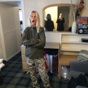 Ulrika Jonsson Instagram - Thought I’d share some BTS pics from the week of bubbling BEFORE we were hooded and taken at the crack of dawn to @sas_whodareswins .

That initial week was one of the best of my life.
Holed up in the charming @tongadale on Isle of Skye where we were brought food 3 times a day by the best staff, ever. And from which we were allowed to escape for 1 1/2hrs a day to exercise. (The extent of which for me was unbelievable dawn hikes alone and sometimes with another recruit).

@oreodubaofficial (my Pudding Pal) and I debated long and hard every day about which pud to have and then photographed them for posterity. 
@kerrykatona7 (#chillyminge pal) and I would put the world to rights and laugh at how out of breath we were.

I devoured @tamsincalidas__kalidasa “I Am An Island” in two short days which was not only an apt, immersive read but stunningly crafted and shockingly raw.

I had a week of no responsibilities - away from family and dogs - and only myself on which to rely. First time in my life I’ve done that and I bloody loved it.

I was catapulted onto the course with a spare bra; spare pair of knickers and a toothbrush. With only my mind and body to count on.
Hadn’t really counted on hypothermia being my downfall. But it was singularly the most profound experience of my life.
I set myself three goals:
- to not be first out✔️
- to do everything they asked of me ✔️
- to not VW. ✔️

Came home to a cute banner by the Ungratefuls and my ex. Legs black and blue and a missing toe nail.

Raasay will forever be in my heart.
Endless gratitude to @antmiddleton @billingham22b @stazthrudark @melvyndownes (and his fucking chickens) and the pussycat that is @jason_carl_fox .
Thanks, too, to all members of the production team who worked relentlessly to make it happen and ensure no one died….

Scotland. Oh, bonnie Scotland. You unfolded to me your breathtaking beauty. Your harshest but also your very best.
The DS took my breath away in an altogether different way - were uncompromising and intense. But it’s what I needed.
Weird to think that when I came home, I felt, for quite  some time, that I didn’t belong.

@channel4 9pm tonight.