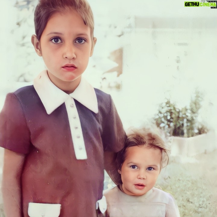 Ulviye Karaca Instagram - Çocukluğumuz👻 Botto ve ben Atatürk Orman Çiftliğinde 💞🌸