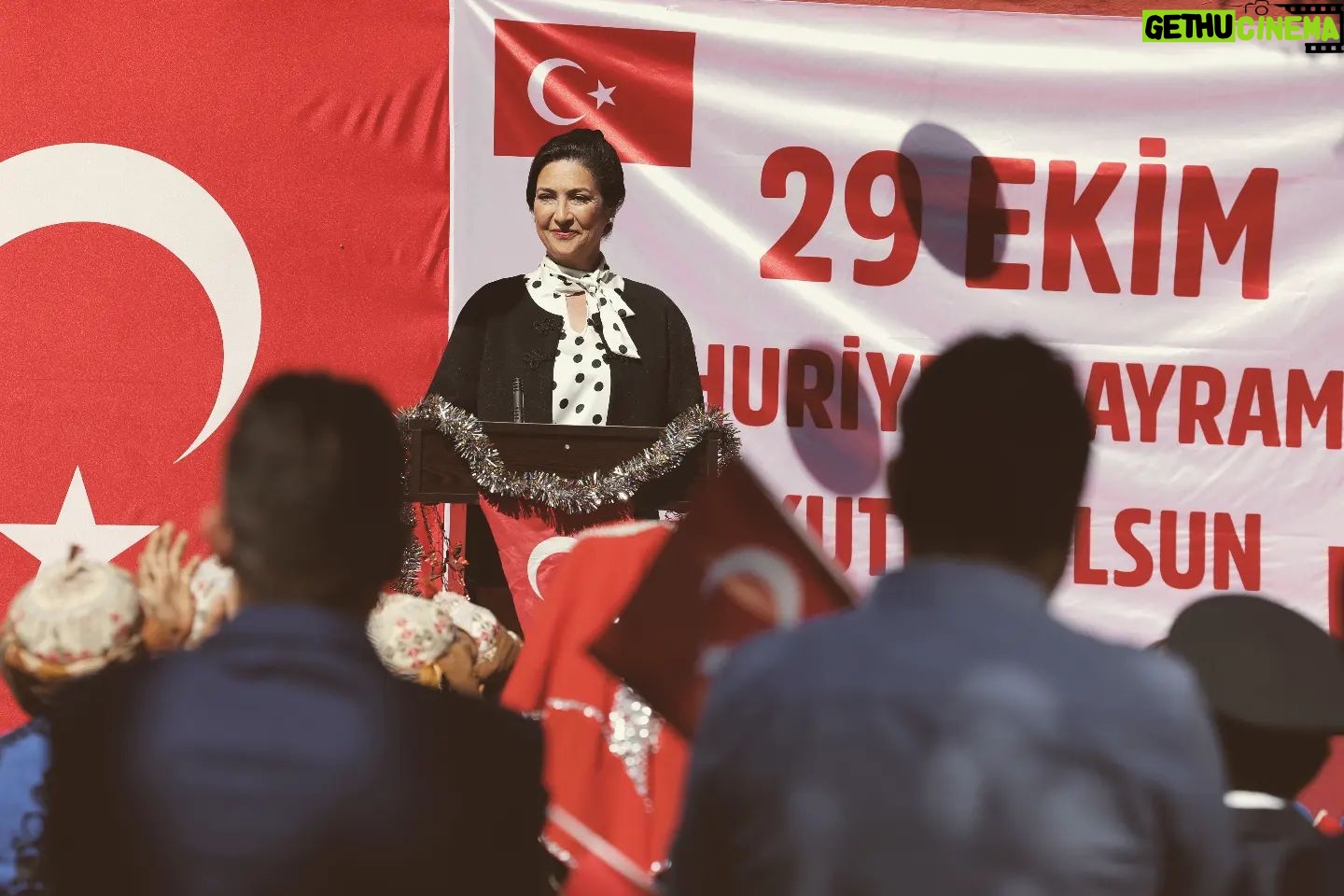 Ulviye Karaca Instagram - Cumhuriyetimizin 100. Yılı kutlu olsun.🇹🇷🇹🇷🇹🇷Mustafa Kemal Atatürk önderliğinde bu topraklar için savaşanlara saygı ve minnetle💞🙏🌷🇹🇷🇹🇷🇹🇷🇹🇷🇹🇷🇹🇷🇹🇷🇹🇷🇹🇷🇹🇷🇹🇷🇹🇷🇹🇷🇹🇷🇹🇷🇹🇷 NE MUTLU TÜRK'ÜM DİYENE 🇹🇷🇹🇷🇹🇷🇹🇷