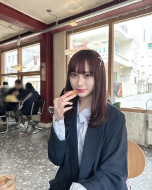 Umeyama Cocona Instagram - 🌸💕

このコーデお気に入りすぎる🫶🏻

#桜#韓国#釜山#カフェ#한국#한국카페#부산#벚꽃