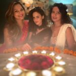 Urvashi Pardeshi Instagram - Diwali started a bit early for me ♥️✨