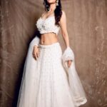 Urvashi Pardeshi Instagram – Take me back to the time we met ✨

Outfit and styled by @_mamtajadhav_ 
Photographer:- @thaklife 
Videographer:- @ds_dholakiya_916 
Hair & Make-up:- @niyati_kothari 
.
#♥️