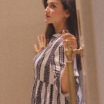 Urvashi Pardeshi Instagram – Love a little deeper, hug a little tighter ! 😌❤️