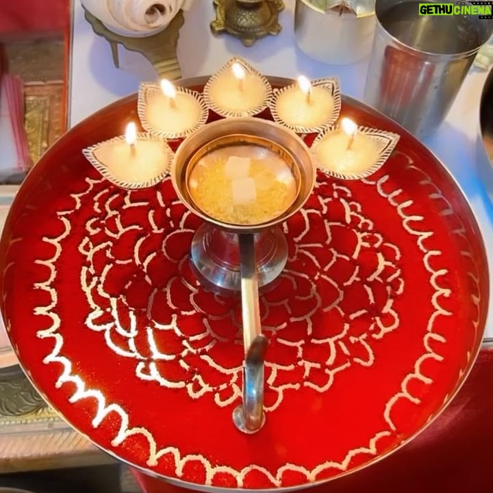 Urvashi Pardeshi Instagram - 🥹 End to my most favourite time of the year. 🥹 Goodbye Bappa, you’ll be dearly missed. ✨ Until next time.