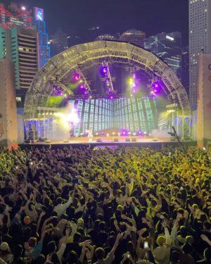 Utaha Instagram - .
thank you Clockenflap🕺💖
アジアツアー最後に最高なライブ！
【 @clockenflap 】

香港のみんな最高の盛り上がりをありがとう🫶
「かわ？」「いい〜！」を世界のみんなとできて嬉しいっ！
Kawaiiは最高DANEʕ⁎̯͡⁎ʔ༄⁎⁺˳✧༚

また世界に遊びにいきます‼️
あいしてるよーっ‼️‼️

photographer: @yokoyamarock 
stylist: @misaishibashi_ 
@starry_uff 
@frufru__official