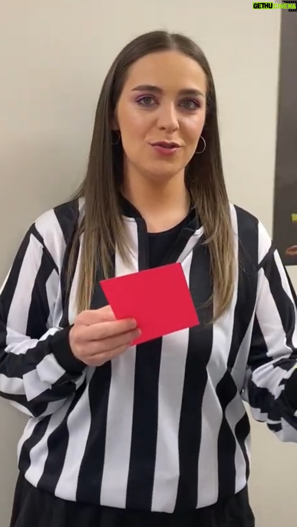 Véronique Cloutier Instagram - 🚩Il était temps que quelqu’un mette de l’ordre dans les coulisses d’@emissionzenith 🚨Heureusement que Coach @chlodeb est là! 🦸♀️😅