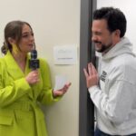 Véronique Cloutier Instagram – On ne pouvait pas clore la saison sans un retour du fameux micro. Et quoi de mieux que des hommages personnalisés par notre fantastique Chloée! 😉🎤
(Et on a gardé le meilleur pour la toute fin! 🤭)
