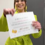 Véronique Cloutier Instagram - C'est la fin des classes et donc la remise des méritas spécial Zénith! 🤓👏🏻 Qui a été votre étoile de la saison? 😉