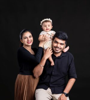VJ Akshaya Instagram - ❤️😍 @adya_niyanthan @niyanthanmanisekaran 

Pc : @thebunnyteeth.photography 

#adyaniyanthan #babygirl #babiesofinstagram #adyababy #family #photoshoot #photography #sixmonthsold #babygram #babyphotoshoot