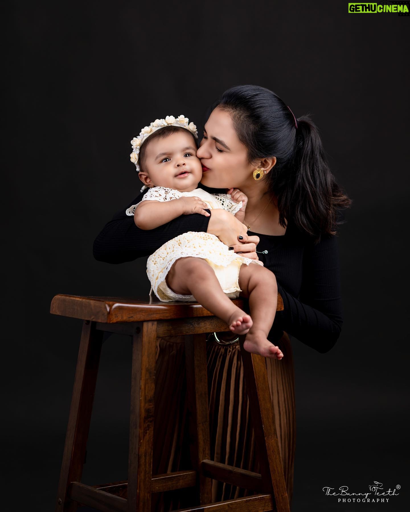 VJ Akshaya - 11.8K Likes - Anything for this toothless smile 🥹
My beautiful doll love you to the moon and back ❤️💯 @adya_niyanthan
Pc : @thebunnyteeth.photography
#vjakshaya #adyaniyanthan #mybabygirl #babyphotography #photography #momdaughtergoals #babiesofinstagram