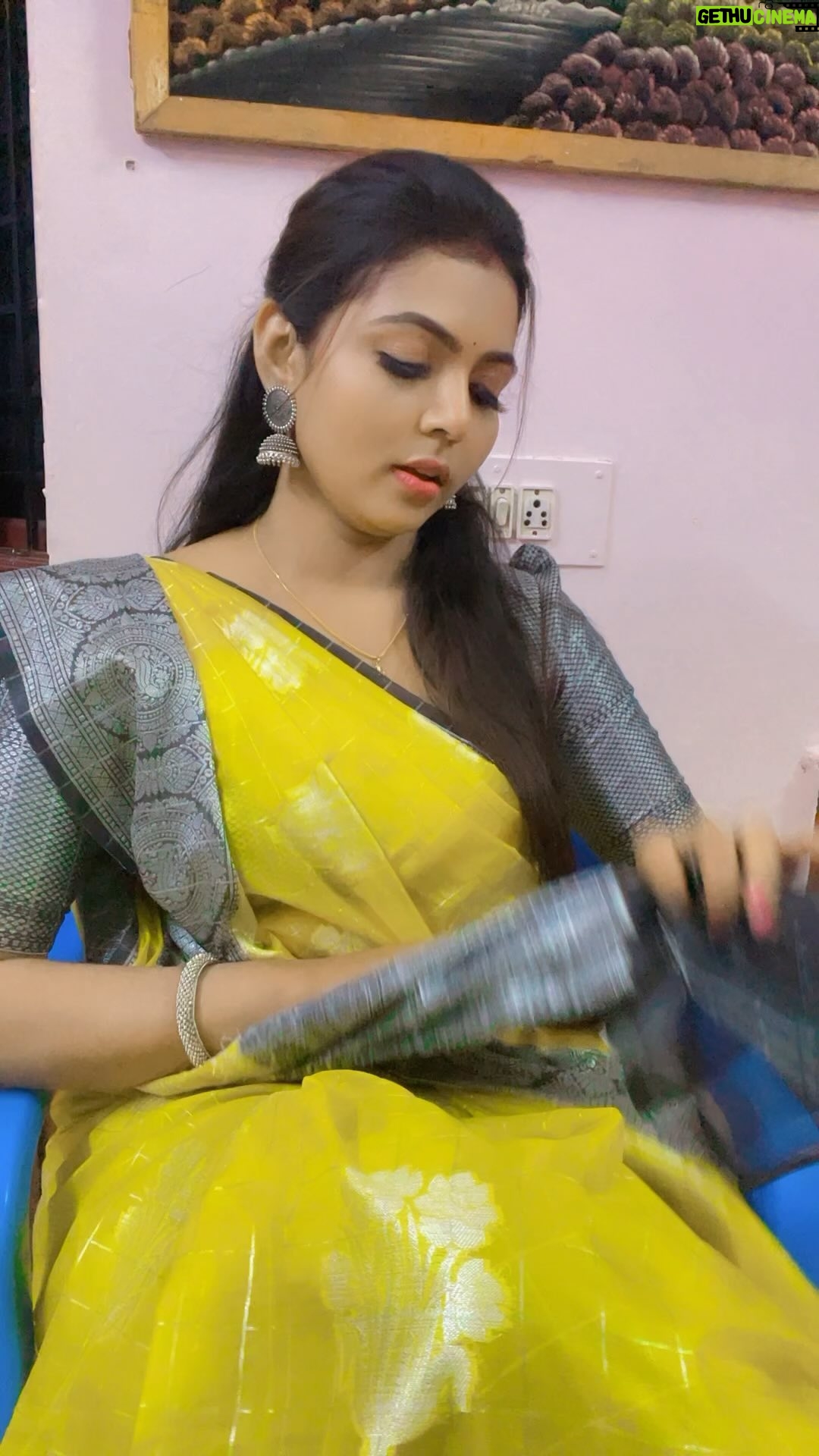 VJ Mounika - 3.4K Likes - 😜 #throwback #bloopers