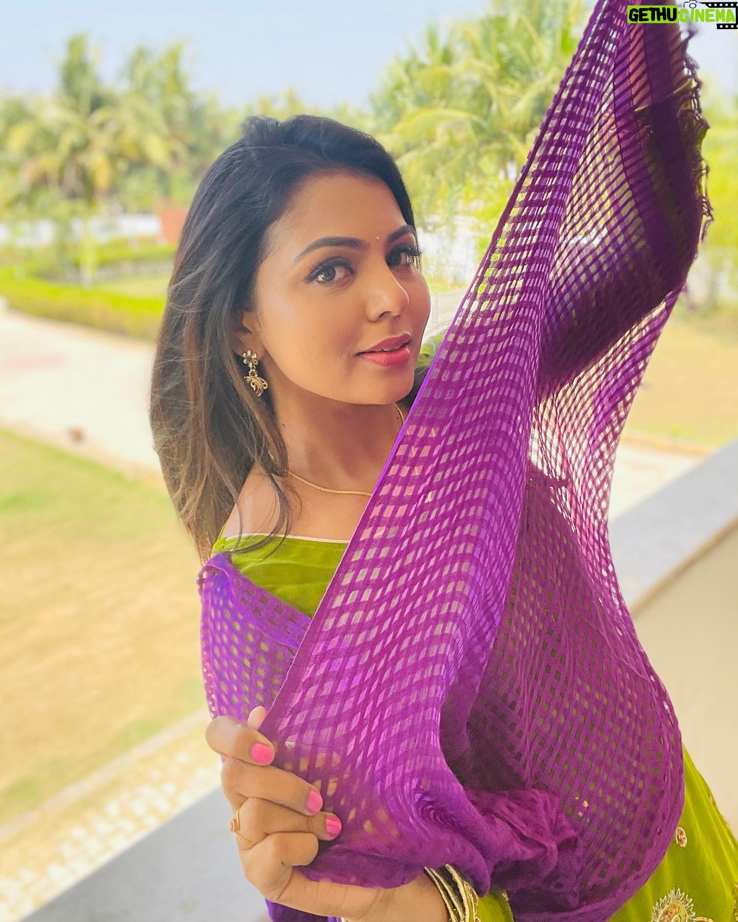 VJ Mounika - 617 Likes - Be good 😊 do good 👍 #instapost