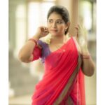 VJ Deepika Lakshmanapandi Instagram - Dhinam nee thedum vaazhkai engo Unai thaedumae Adhu unakkaana kaalam vandhaal Unai serumae 💕💕💕 Costumes - @lakshana_designer_studio Makeup - @lakshana_priya_mua Photography -@camerasenthil Shoot Organised by @rrajeshananda #vjdeepika