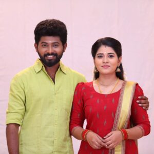 VJ Deepika Lakshmanapandi Instagram - Kannan 💕 Aishu
Intha combo always special ennaku❣️

Ella actors kum makkal nammala recognise pannanumnu oru asa irukum. Enna neraya makkal recognise panna start pannathu #pandianstores #aishu va thn but initial ah enga ponalum "kannan oda pair" , " kannanuku jodiya vara ponnu" nu solli identify pannuvanga. But Kannan name solli Aishu recognise panrathu ennaku happy ah thn irunthuchu

Because Aishu ennaku rmba special na athae avaluku Kannan 💕 Aishu combo ennaku special 💕💕💕

Kannan ah matum ila VICKRAM ah my frnd  supported me a lot 😊😊😊 @saravanavickram

But climax la jodi ah nikka mudilanu little missing 😂

Happy to share this Kannan Aishu pic. Enga pandian stores veetula frame panni maatuna pic ethu. 🧿 

Kannan 💕 Aishu

#vjdeepika
#saravanavickram