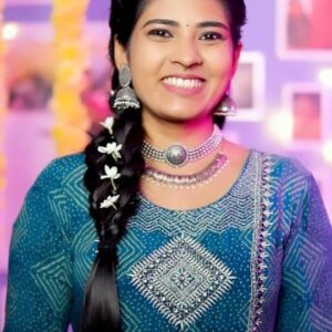VJ Deepika Lakshmanapandi Instagram - My love for aromatic filter coffee ☕️, my hatred towards sweet Sambar 😡, all prove that I am a true Tamilian. But above all of these, my long and healthy hair is the strongest proof of me being a "pakka" Tamilian. Regular oiling with Parachute Advanced Gold has helped me with my beautiful hair.
Come on, my Tamilian family, proudly tell everyone you are a Tamilian without actually telling them you are a Tamilian. Tag me and @parachute_advansed on your reel. Can't wait to see your videos 😊
#Hairoil #ParachuteAdvansedGold #ProudTamilian #LoveFilterCoffee #haircare