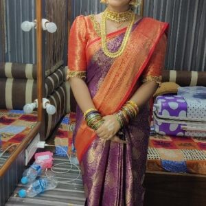 VJ Deepika Lakshmanapandi Instagram - Aishu valakaapu 💕💕

Saree @vallis_vaseha 
Blouse @be_unique_boutique_ 
Jewel @bridal_diva_jewels
Saree prepleat @moon_li8_makeoverartistry

#vjdeepika