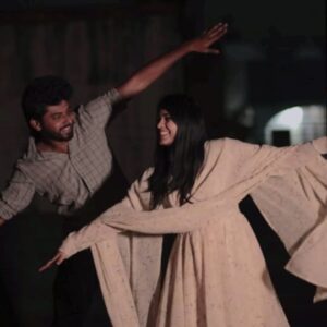 VJ Deepika Lakshmanapandi Instagram - பூவோடு பேசாத காற்றென்ன காற்று ஒரு பூஞ்சோலை கேட்கின்றது... 🤍💞 @vj_deepika_ Dop 👉 @gokul_krishnan_1010 #amarkalam #love #dance #dream #entertainment #tamil #song #unnodu #thala #ak #ajith #shalini #romance #night #shoot #passion #acting #friendship #melody