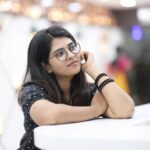 VJ Deepika Lakshmanapandi Instagram - Kaatil ulla chedigalukellam Thaneer uttra allaae illai Thannai kaakavae thanai valarumaee.. 🖤 Pc @gokul_krishnan_1010 #vjdeepika