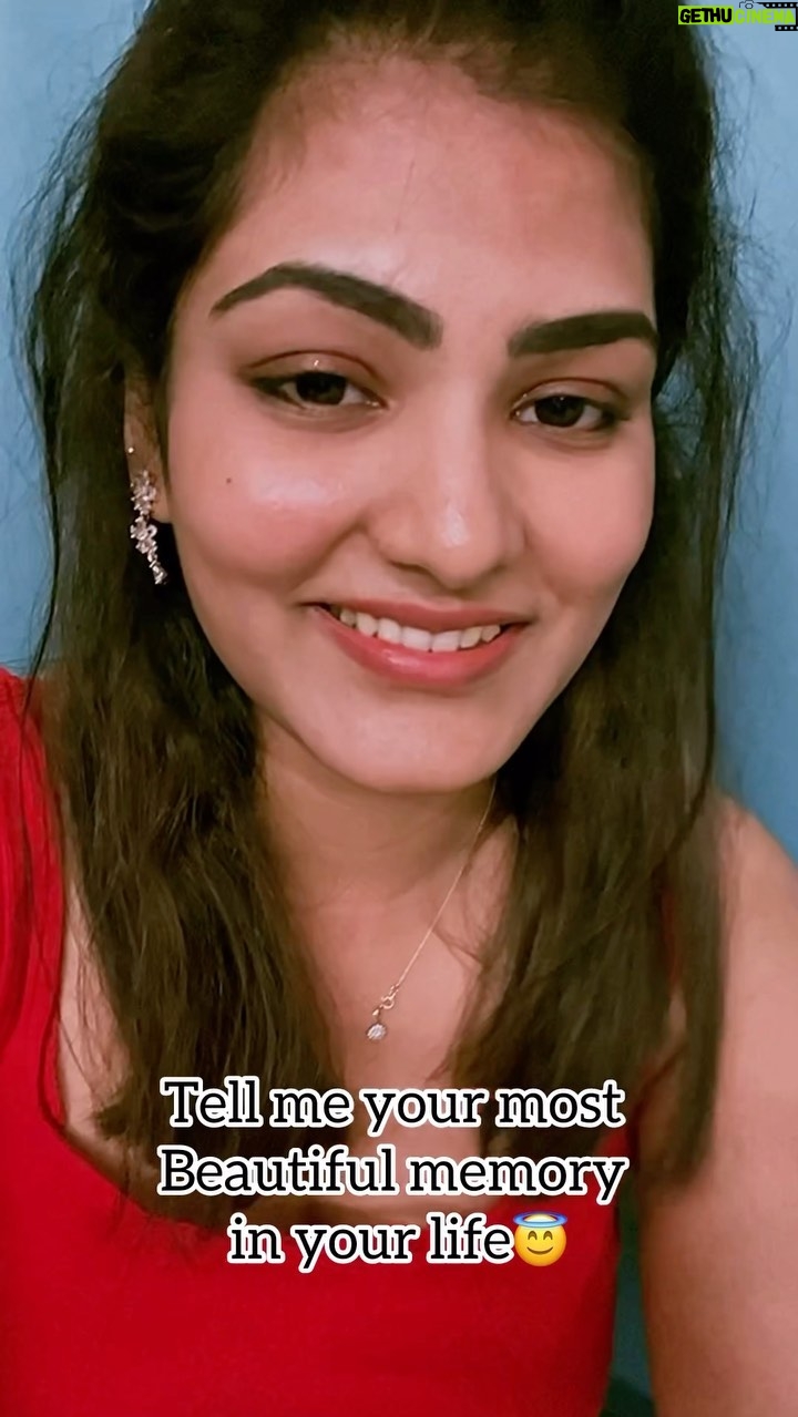 VJ Ezhilarasi Instagram - Tell me your most beautiful memory in your life✨