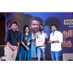 VJ Ezhilarasi Instagram – Thaana serndha kootam with #attakathidinesh .. #vetrimaaran sir lots of respect to this man, was very happy interviewing them♥️✨
.
.
.
.
#ezhilarasisaravanan #happy #fansmeet #fika #vj #event #host #visaaranai #vjezhilarasi #ezhilarasishylu