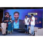 VJ Ezhilarasi Instagram – Thaana serndha kootam with #attakathidinesh .. #vetrimaaran sir lots of respect to this man, was very happy interviewing them♥️✨
.
.
.
.
#ezhilarasisaravanan #happy #fansmeet #fika #vj #event #host #visaaranai #vjezhilarasi #ezhilarasishylu