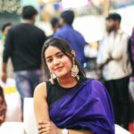 VJ Kalyani Instagram - Pre Event gigs be like 😂 A Transition that i didnt feel like posting, but kinda did it😹 ... All set for the event today at Pollachi💛 Wearing: @neecas_makeover Jewelry & MUAH: @neecas_makeover #eventdays #gigs #transition #black #vjkalyani🎤