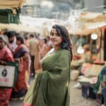 VJ Kalyani Instagram - 🫡💚 ... 📸: @sk_wedding__photography ... #saree #sareelove #sareefashion #justbeingme #vjkalyani🎤