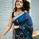 VJ Kalyani Instagram – Reflecting Chennai & its weather💛
Lemme know which one is your fav from the dump🤷‍♀️
…
📸: @_storiesbyselvin & @selvin_dop 
…

#nomakeup  #rainymrng #chennai #breezy #vjkalyani🎤