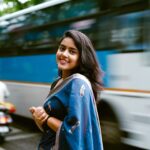 VJ Kalyani Instagram – Reflecting Chennai & its weather💛
Lemme know which one is your fav from the dump🤷‍♀️
…
📸: @_storiesbyselvin & @selvin_dop 
…

#nomakeup  #rainymrng #chennai #breezy #vjkalyani🎤