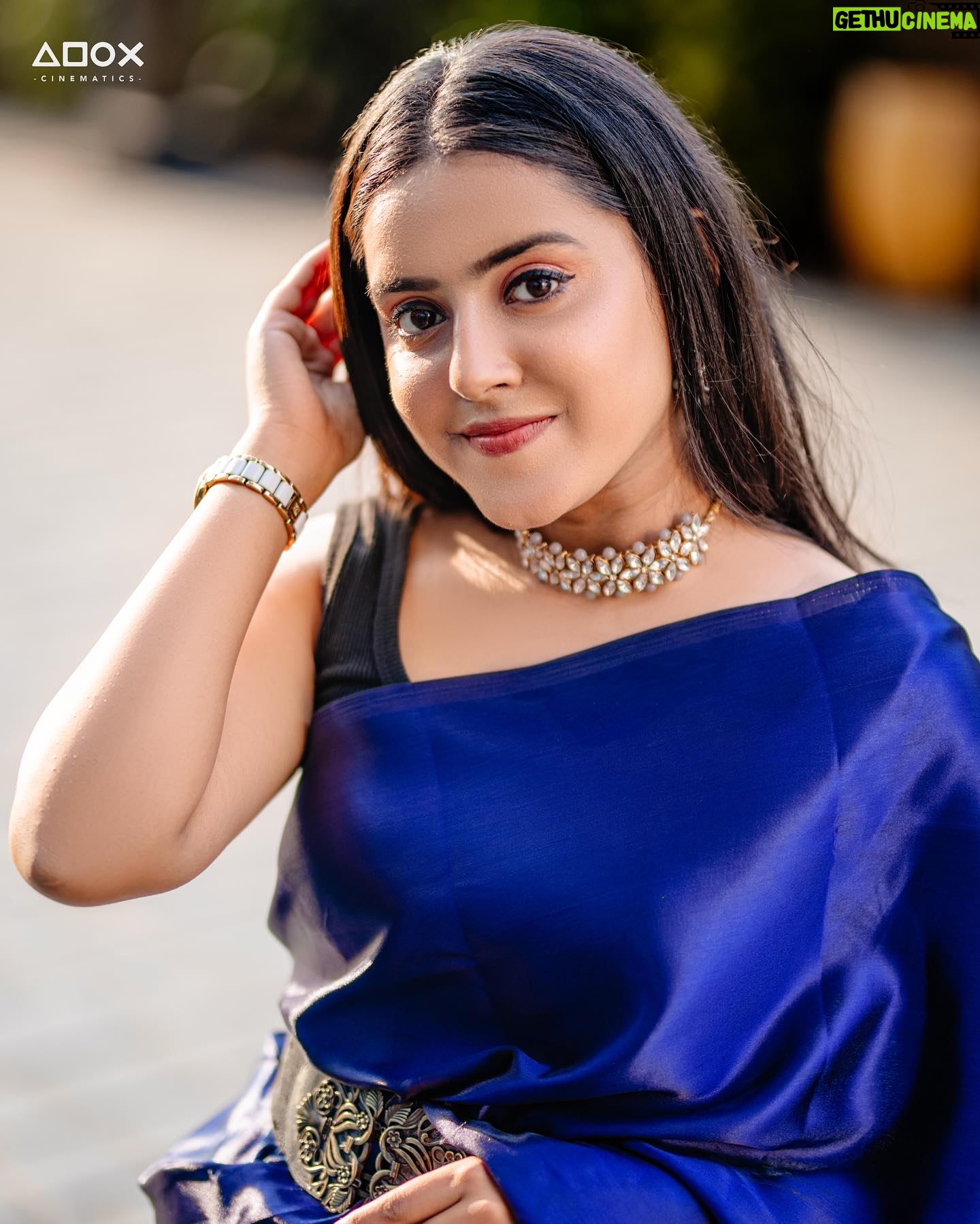 VJ Kalyani Instagram - Self styled day for Studio One Women Icon Awards :) Thankyou rizu anna, wat an amazing eve it really was...! ... 📸: @adox_cinematics (loving the set of pics 💛) #awardsnight #women #host #festivalofthearts #vjkalyani🎤