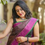 VJ Kalyani Instagram - Swipe>>> 💛 Brown and Magenta Kanchipuram Handwoven Saree from @panjavarnamsilks 💛 📸: @gett_o_ Muah: @rekhamakeups #sareelove #handwoven #silksarees #panjavarnam #vjkalyani🎤