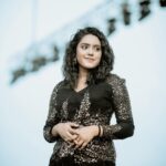 VJ Kalyani Instagram - As goofy on stage, coz thats where my heart is...! Pradeep Kumar Live in Concert at Trichyyy!! Wattta magical eve indeed it was, revamped the show post heavy rains and the crowd was still on!! @pradeep_kumar1123 anna, you are awesomeeeee💛 ... Congratulations lca & rafe na for the massive hittt despite the natural odds and thankyou for having meee💛💛 @makapa_anand anna my guiding starrr🥰🥰 ... Wearing: @lithas_rentals Muah: @revyz_makeover 📸: @cameracrewshorts ... #pradeepkumar #liveinconcert #host #trichy #vjkalyani🎤