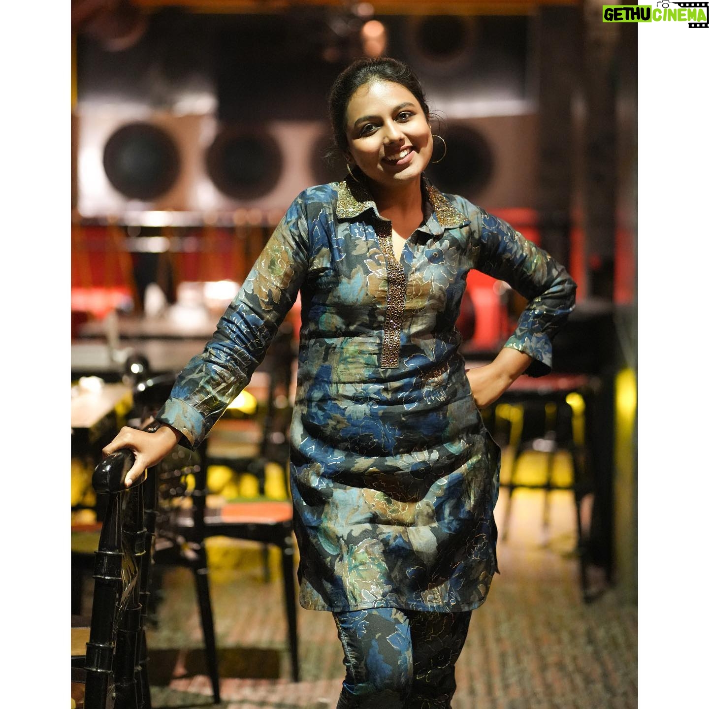 VJ Tara - 2.3K Likes - Got this classy set from @fashionskiya 😅 swipe ➡️ see the reactions and had wonderful funfilled conversation with @gvprakash and @gourigkofficial during #adiye promotions 🎉✨
.
.
#shootday #ootd #weaternfashion #vjtara #funday