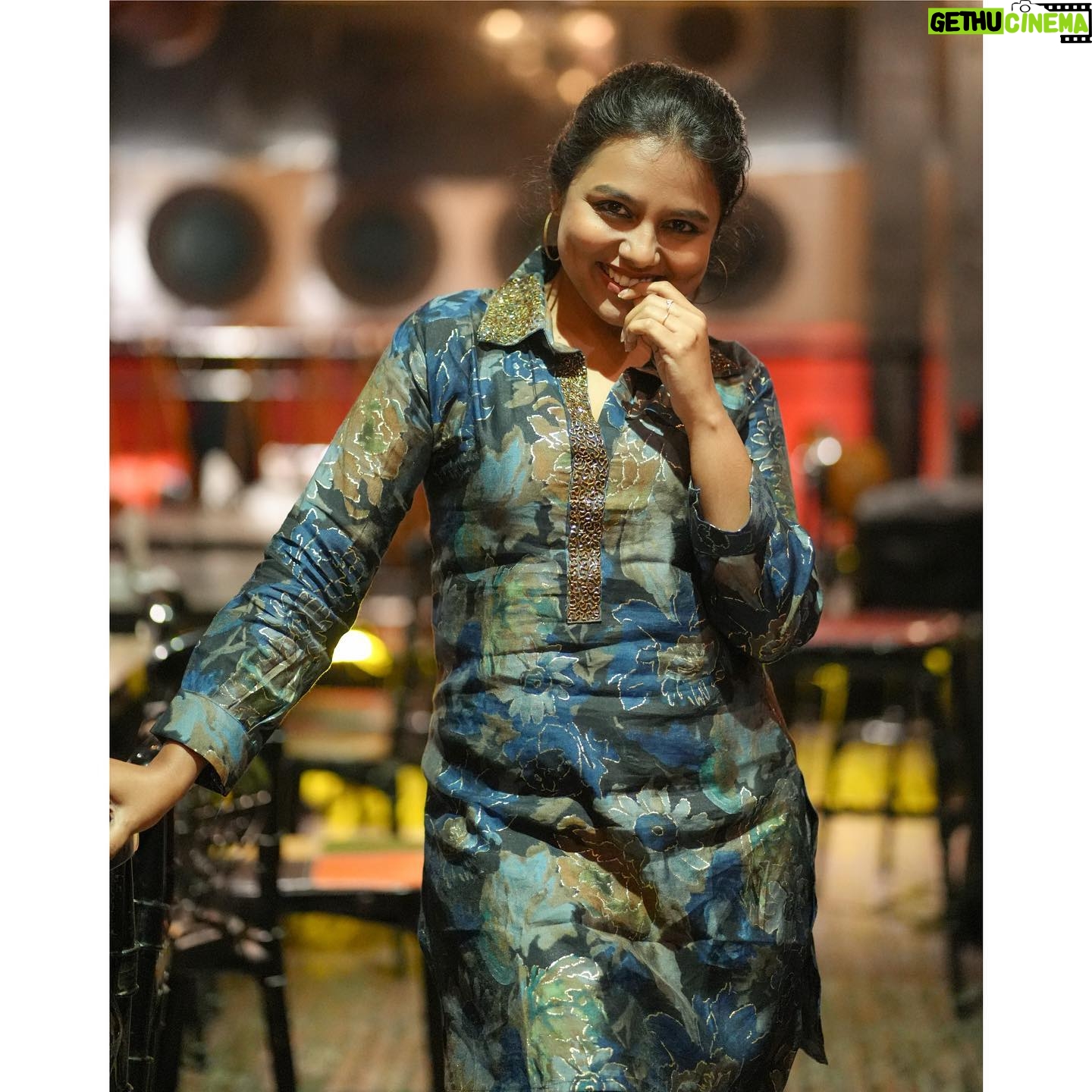 VJ Tara - 2.3K Likes - Got this classy set from @fashionskiya 😅 swipe ➡️ see the reactions and had wonderful funfilled conversation with @gvprakash and @gourigkofficial during #adiye promotions 🎉✨
.
.
#shootday #ootd #weaternfashion #vjtara #funday
