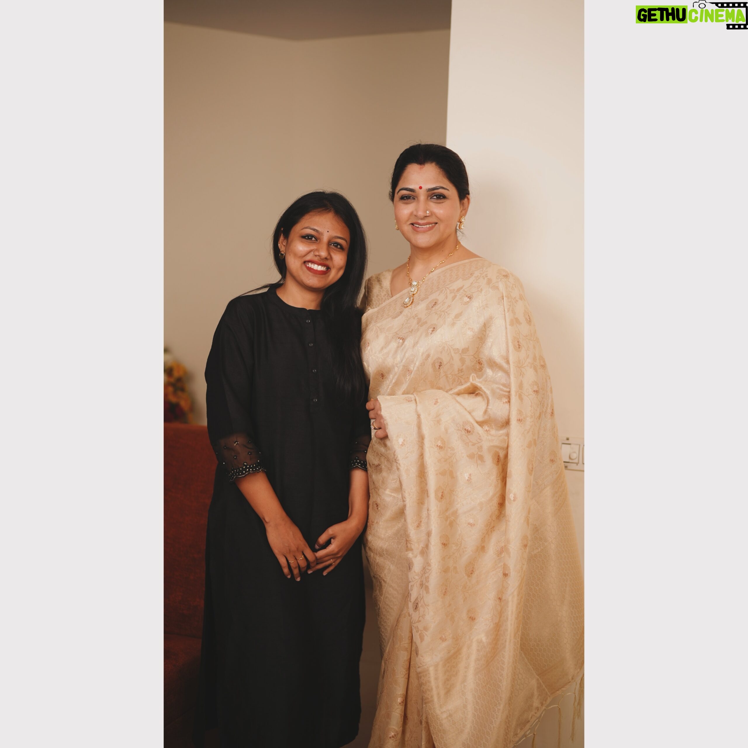 VJ Tara Instagram - With our evergreen @khushsundar mam✨ had an amazing conversation with her on galatta’s pod cast show 😁❤️ . . Did you all get to see it ?