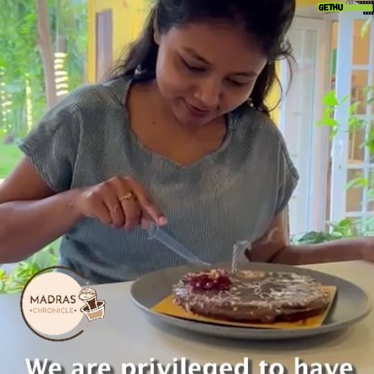 VJ Tara Instagram - Celebrity vibes in our restaurant. Honoured to have @vj_tara on her bday. Cheers to unforgettable moments and star studded celebration 🥳 #celebratewithus #galastories #celebrityspotted #bdayceleb #bdayreels #wafflecake #cakecutting